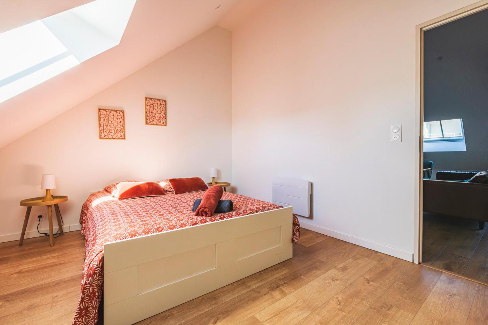 Apartment La Casa Dem, Reims, Madamedemconciergerie *